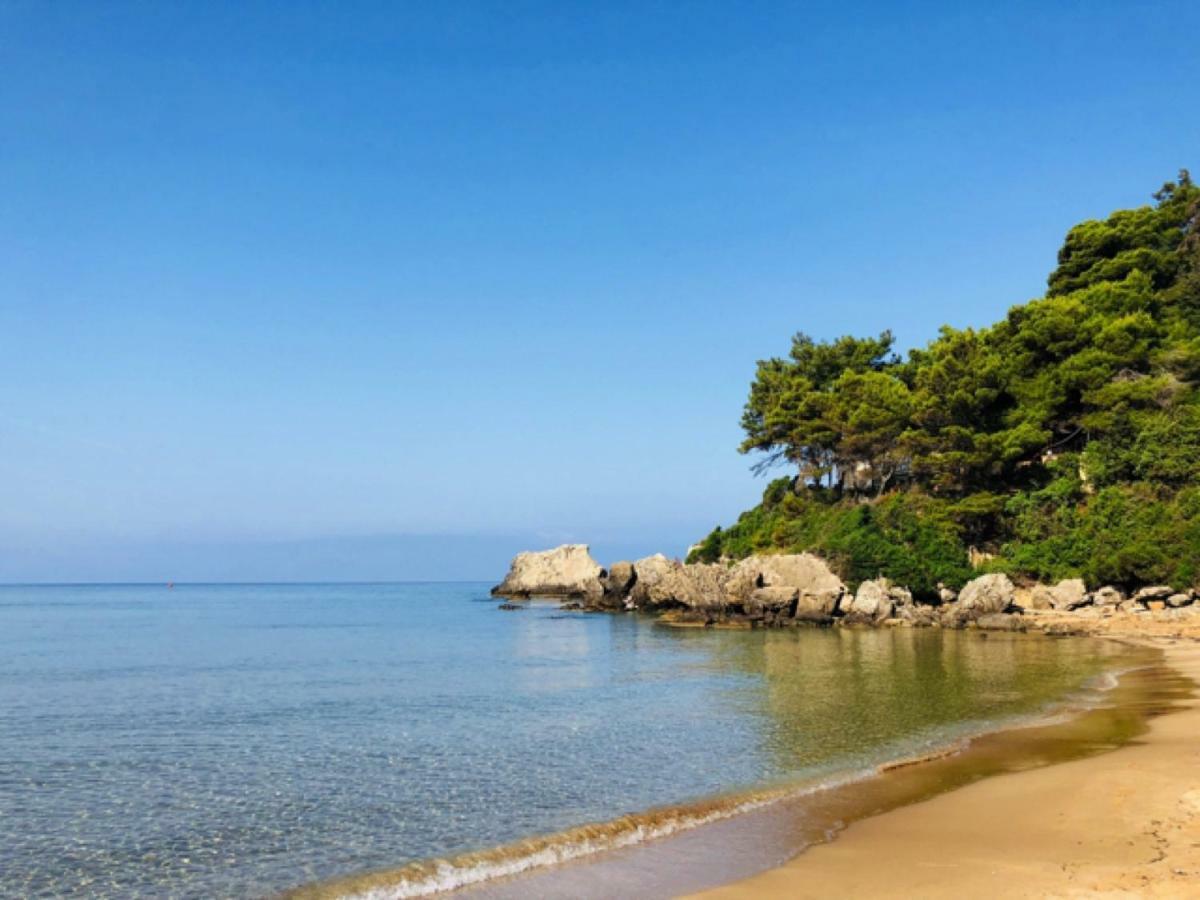 Aqua Seafront Corfu House With Garden * Glyfada (Corfu)